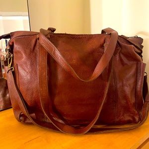 Duluth Trading Co. Lifetime Leather bag